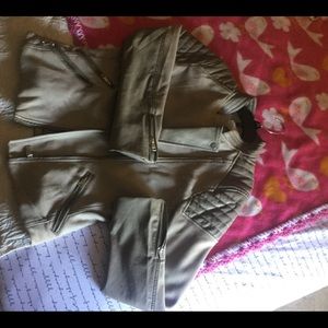 Never worn, brand new condition, no tags,